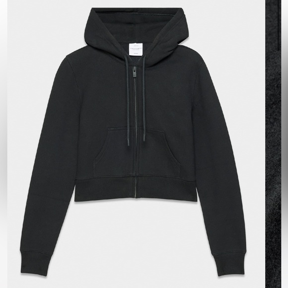 Aritzia Tops - Aritzia Cozy Fit M